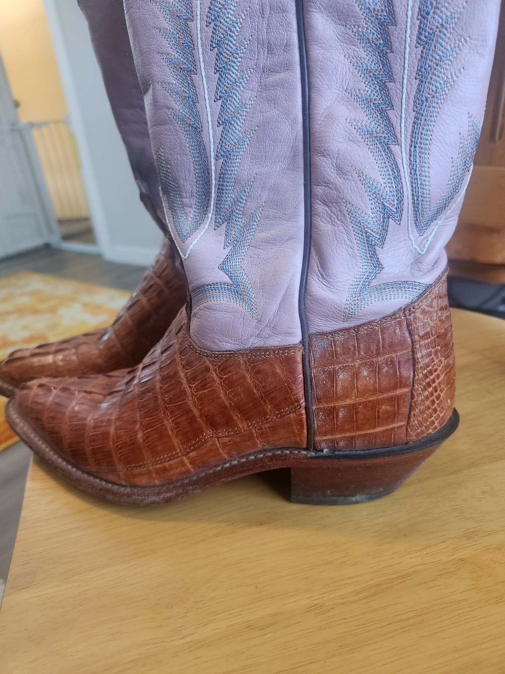 TONY LAMA VINTAGE WOMEN's Caiman Boots - Picture 2 of 7